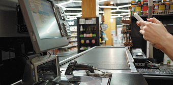 ЕСТЬ РЕШЕНИЕ: Контроль и аналитика кассовой зоны магазина службой безопасности: методы, варианты исполнения, плюсы и минусы 