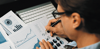 ДОЛЖНОСТНАЯ ИНСТРУКЦИЯ специалиста по информационно-аналитическому обеспечению